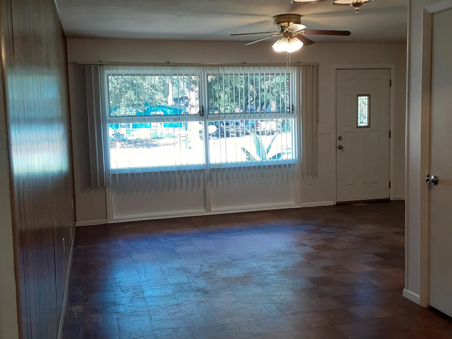 3 bed, 2.5 bath, 1550 sqft, $1,950 — Photo 3