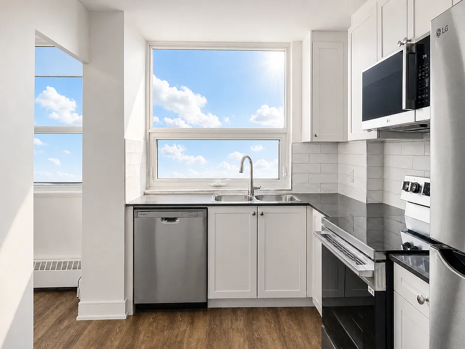 84 Runnymede Rd
