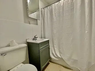 Rented by R New York