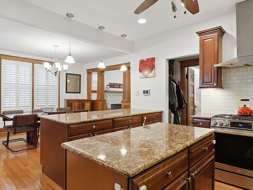 1st image of 30 Longfellow St NE