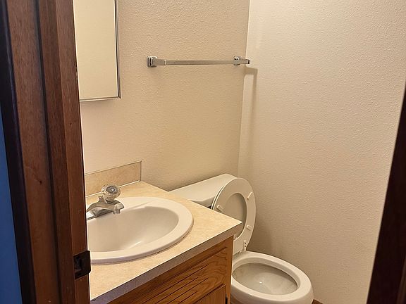 4th image of 2136 S Belair Dr