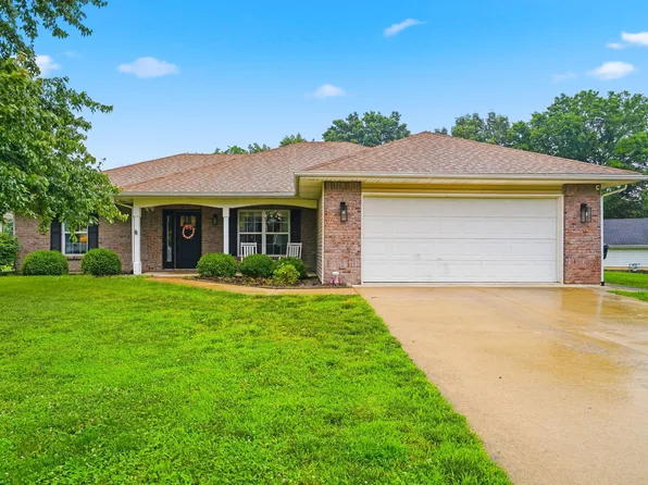 1612 Woodmoor Ct, Columbia, MO 65202