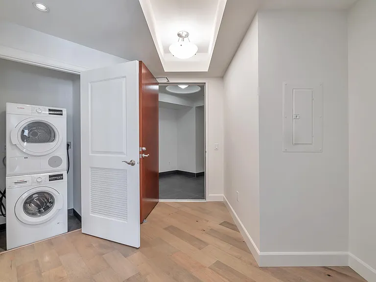 1920 4th Ave #810 — Photo 13