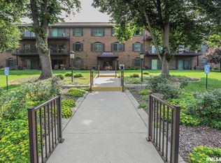 1360 Kimberly Ridge Rd APT 313, Bettendorf, IA 52722