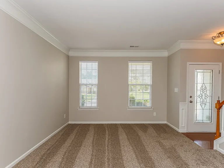 5721 Verrazano Dr — Photo 2