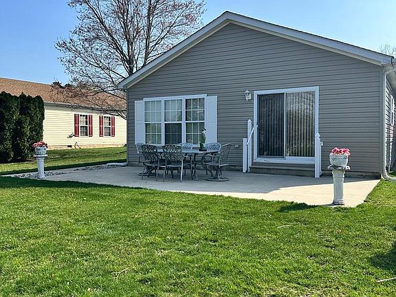 4th image of 52 Oak Ridge Ln