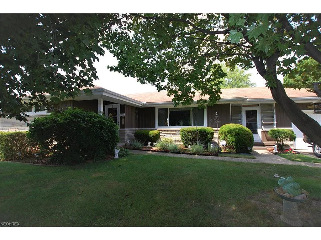 1318 Inverness Ave photo 1