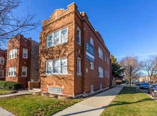 3134 W Addison St, Chicago, IL 60618