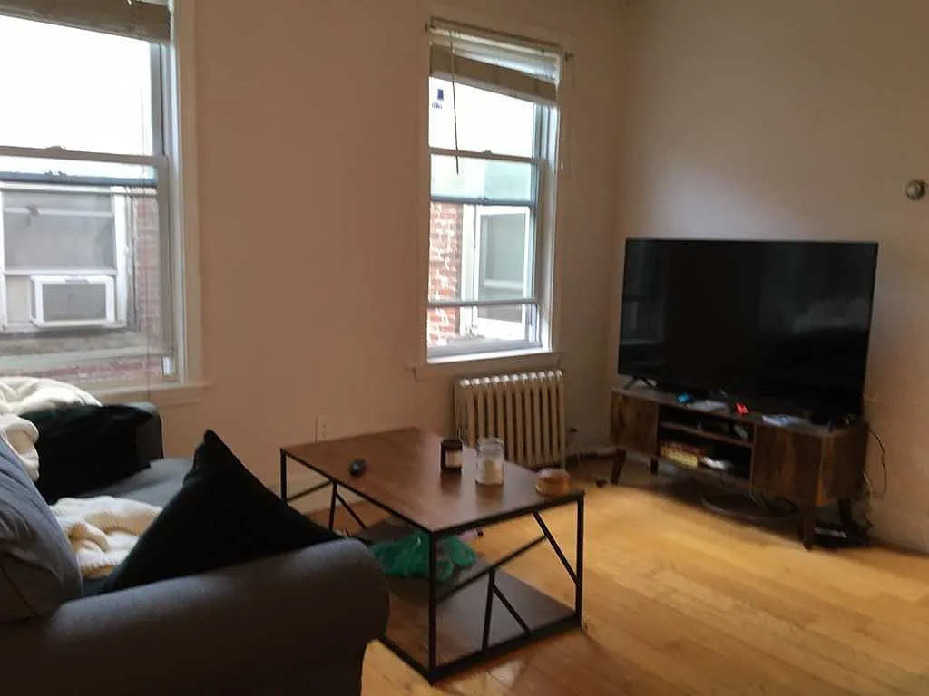 4 bed, $4,600 — Photo 2
