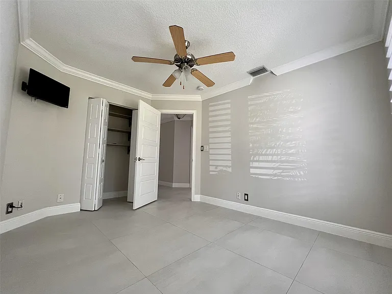 720 Birdie Ct — Photo 9