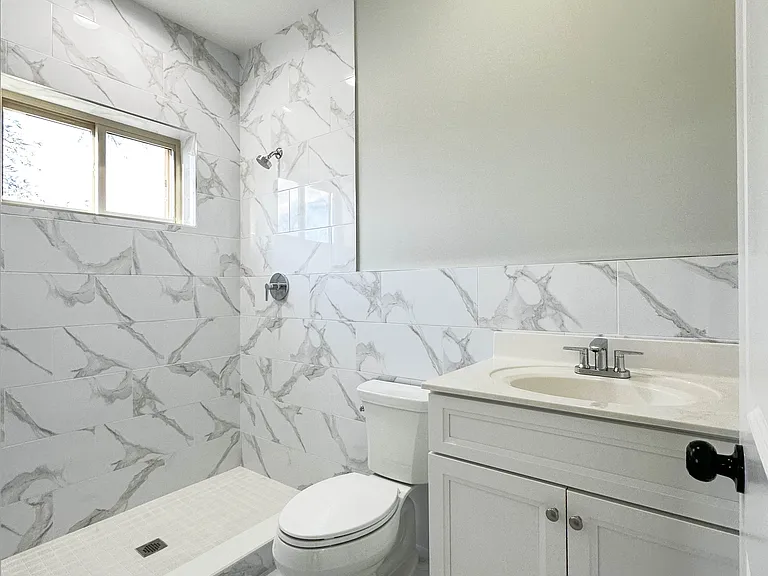 11 Russell St #2F — Photo 8