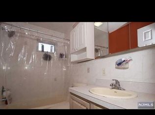 384 Main Ave, Wood Ridge, NJ 07075