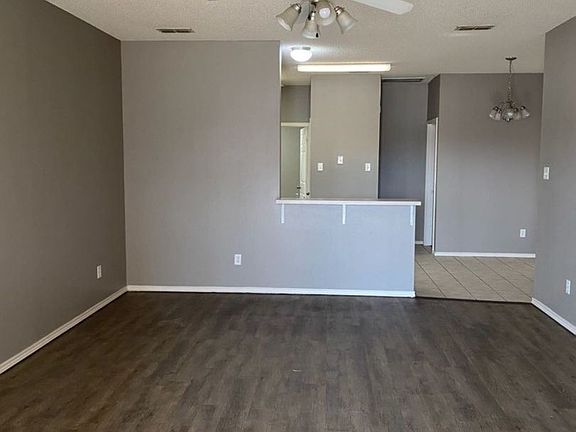 2nd image of 501 N Clinton Ave APT B
