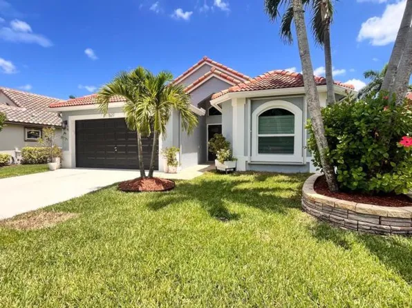 1627 Oak Berry Cir, Wellington, FL 33414