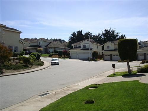 5th image of 305 Castile Way