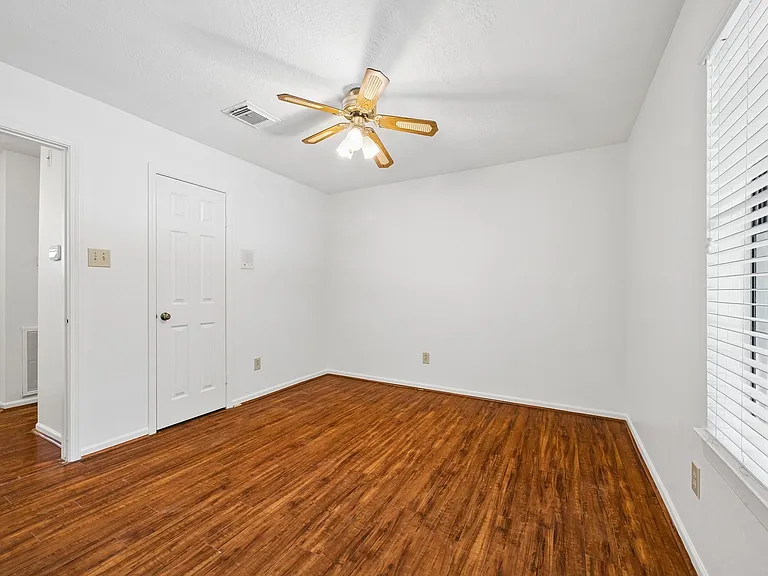 15251 Kelbrook Dr — Photo 15