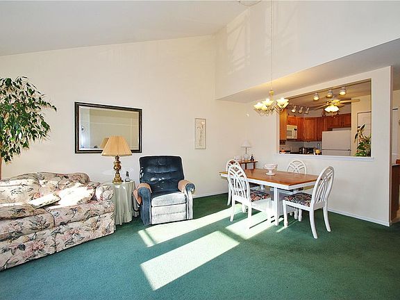 4th image of 106 Cambridge Ct