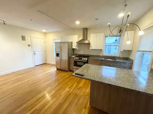 128 Hillside St #2R, Roxbury Crossing, MA 02120