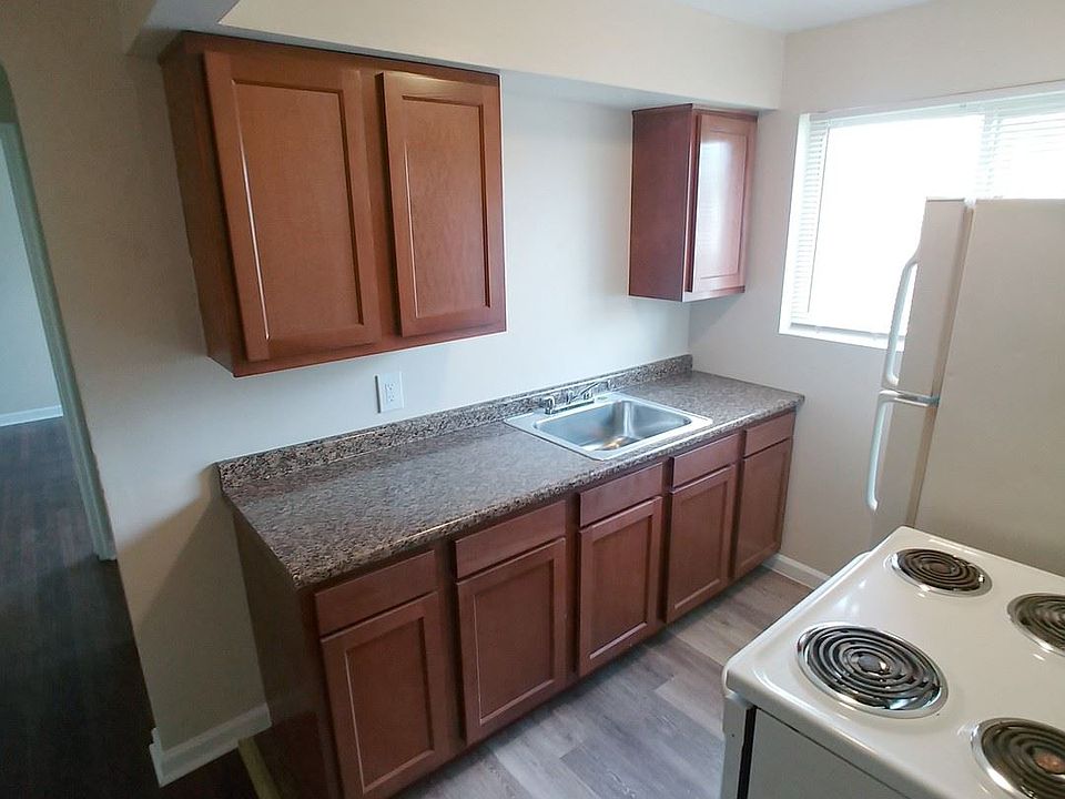1st image of 7159 Eastlawn Dr APT 9