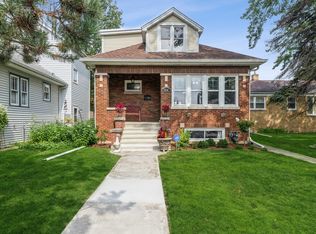 6046 Crain St, Morton Grove, IL 60053