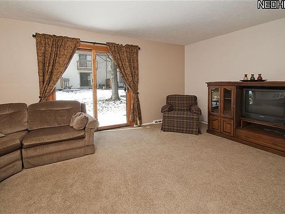 5th image of 5570 Candlewood Ct