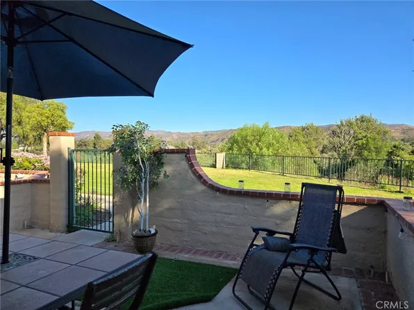 236 Country Club Dr Unit B, Simi Valley, CA 93065