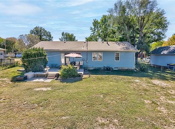 5th image of 108 Sunset Ln