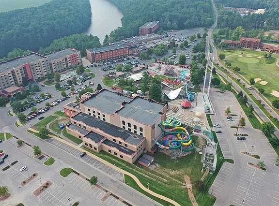 3rd image of 2411 River Rd #2536