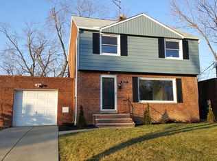 4871 Oakland Dr, Lyndhurst, OH