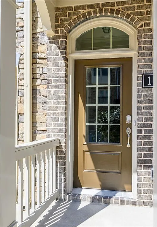 4 bed, 3.5 bath, 2407 sqft, $4,500 — Photo 4
