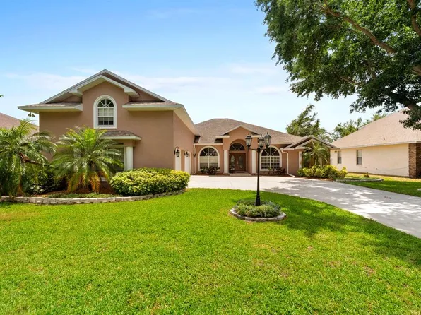 4022 Valrico Grove Dr, Valrico, FL 33594