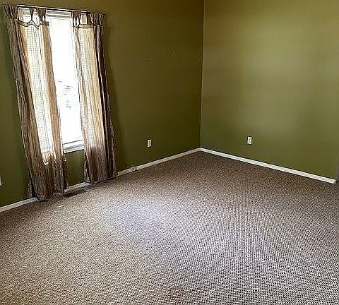 3rd image of 271 Browning Ave
