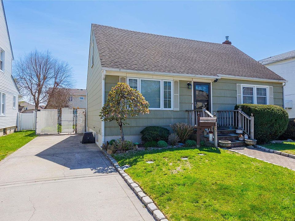 1st image of 2705 Magee Place
