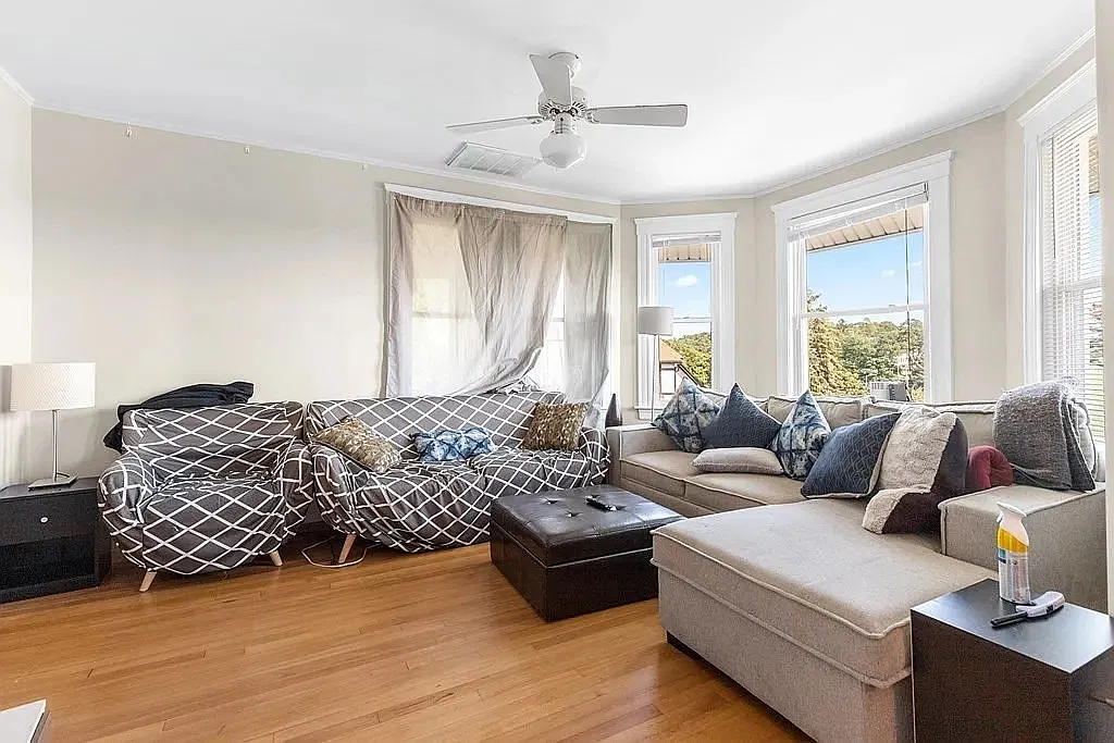 3 bed, $3,395 — Photo 4