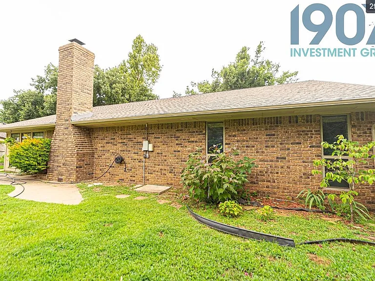 4405 Manchester Ct — Photo 29
