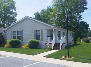 103 Summers Dr, Lancaster, PA 17601