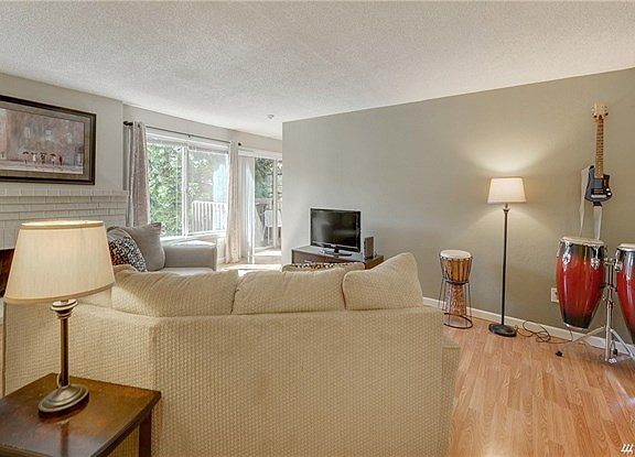 4th image of 19727 76th Ave W #A1
