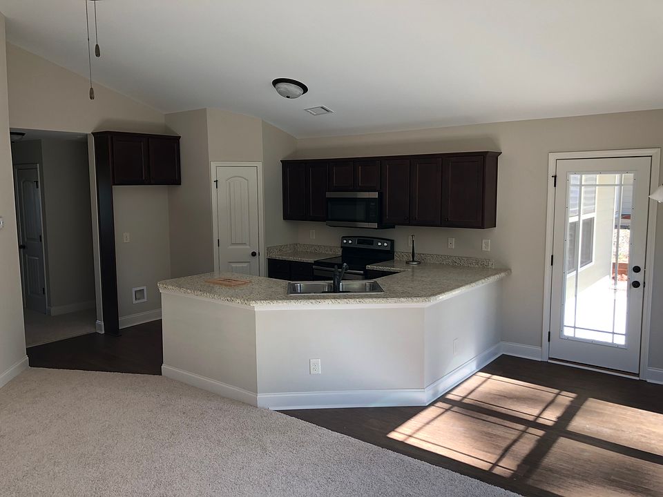 1st image of 132 Sugar Creek Dr