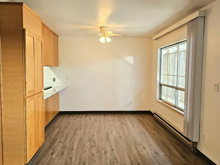 Z&Z: Patricia Building Auburn 98001 — Photo 10