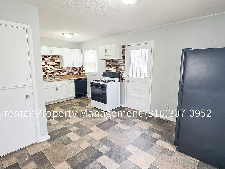 5614 Indiana Ave — Photo 6
