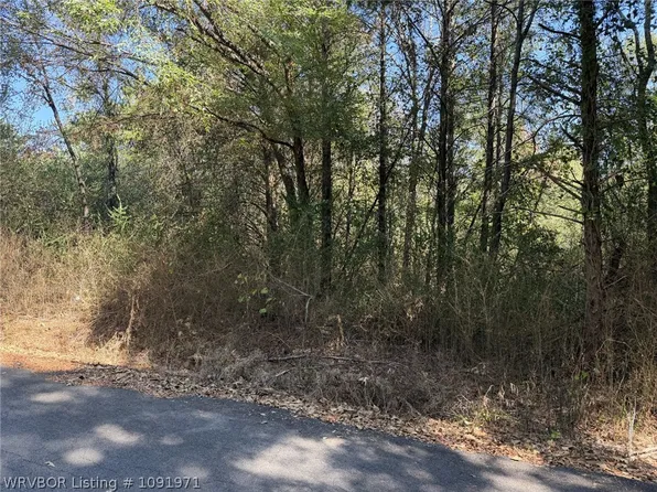 Brad St, Booneville, AR 72927