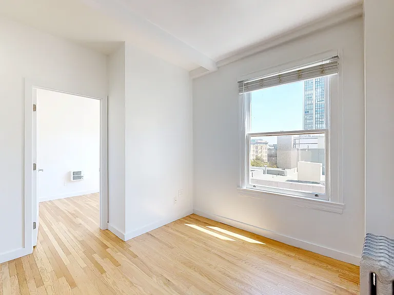729 Ellis St #408 — Photo 4