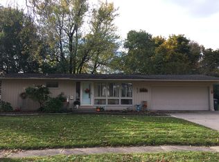 437 Red Fox Rd SE, Cedar Rapids, IA 52403