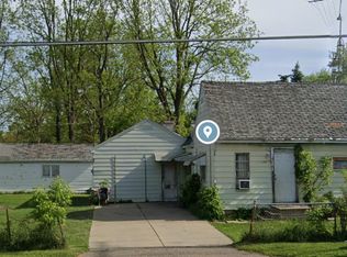 1446 W Carpenter Rd, Flint, MI 48505