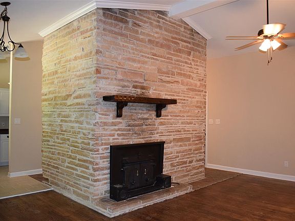 5th image of 280 Peachtree Cir