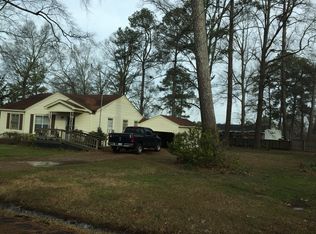818 Bailey St, Forest, MS 39074