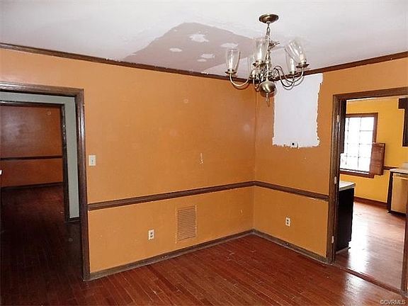 3rd image of 3435 Summerbrooke Dr