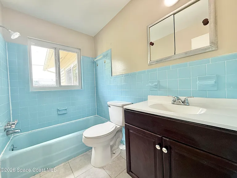 1635 Nassau St — Photo 9