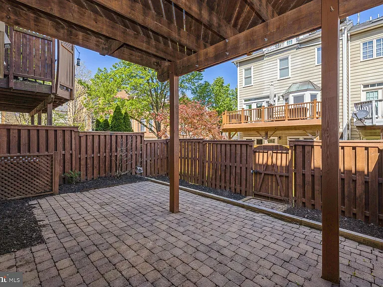1813 Dawson St — Photo 26