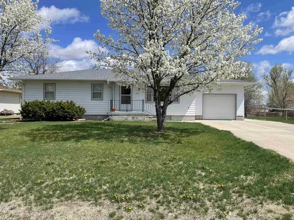1612 Chicago St, Schuyler, NE 68661